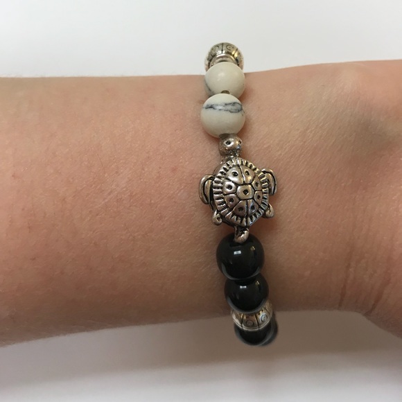 🐢 Natural Stone Turtle Bracelet 🌴 - Picture 4 of 6